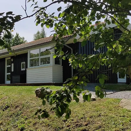 Casa vacanze Gorgeous Home In Aakirkeby With Kitchen Vester Somarken